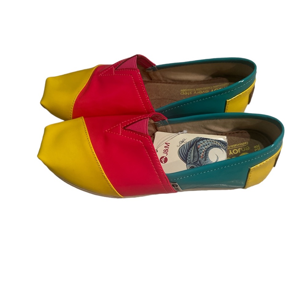2 pairs summer shoes